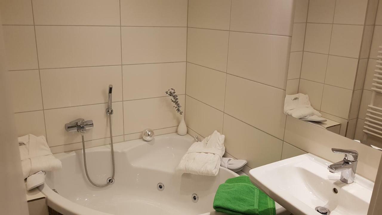 Pension Hoefti Chemnitz Exteriör bild